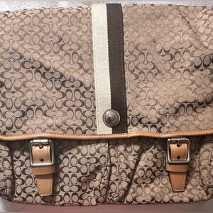 Coach Brown Leather Messenger Bag – Adjustable Strap, Signature Style